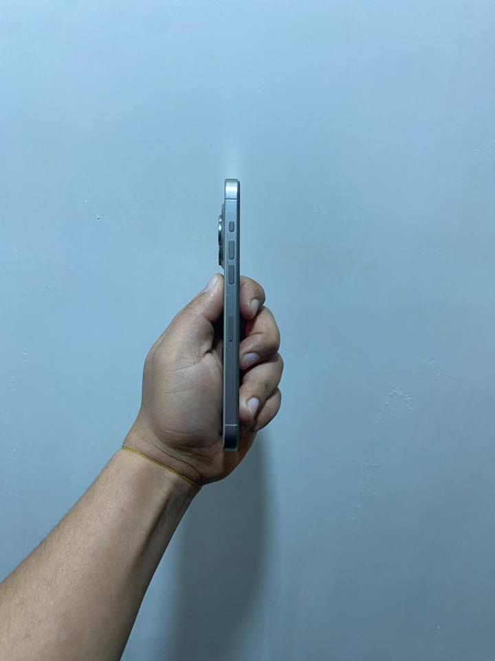 سلام عليكم
ايفون 15برو ماكس 
ذاكره 256
بطاريه 89
نضافه الله شاهد 100%100
ملحقات كامله 
الهاتف ***********وتساب موجود 
فيس موجود 
وبل خدمه لشراي 
مكاني بغداد
