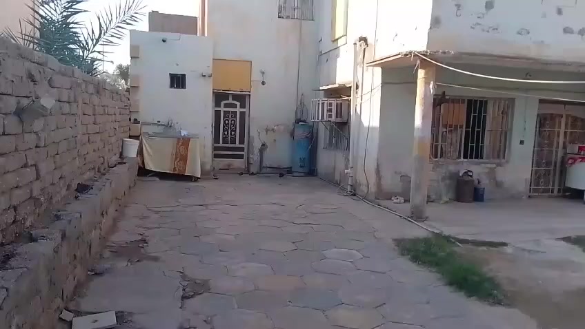 السلام عليكم بيت بناء قديم طابو صرف بكرلي الثانيه فرع محطه الغاز التفاصيل موجودة داخل الفيديو للاستفسار الاتصال على الرقم ***********
