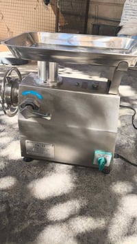 مثرامة لحم للبيع 0751 949 3053 07825924973