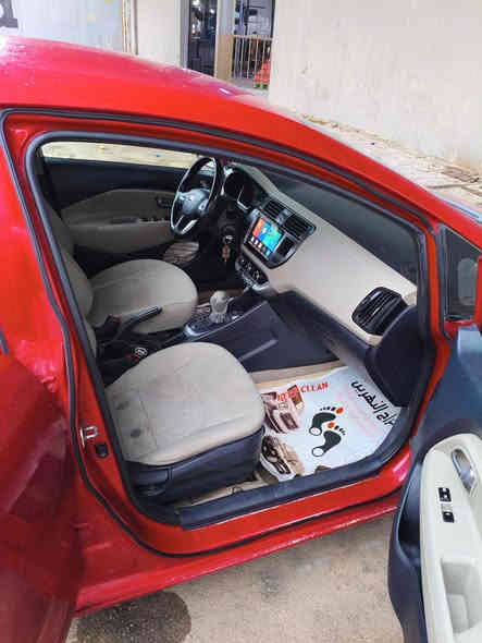 سلام عليكم كيا ريو 2013للبيع بدون حادث سيارة جاهز اي نقص مابية السيارة احلى من الصور السعر 88وبية مجال بصيط
للاستفسار الاتصال ***********
