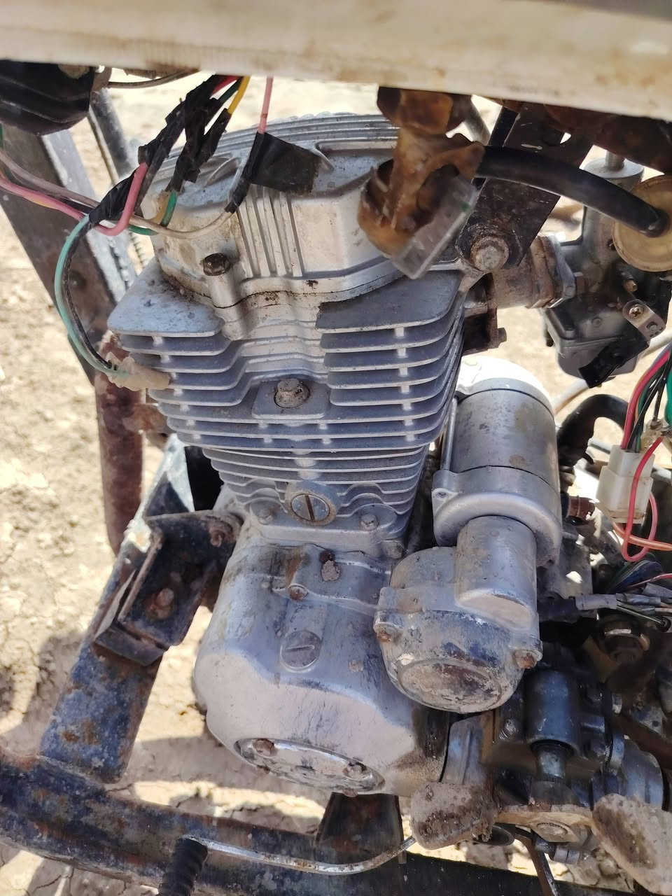 سلام عليكم ستوته امتى آر موديل 12رقم ابيض سنويه صاقطه ستوته مكفوله شاصي ومكينه جديده اكسن تواير دبلات بدي نضيف سعر 650وبيها مجال بصيط السماوه الوركاء الكرامه ***********
