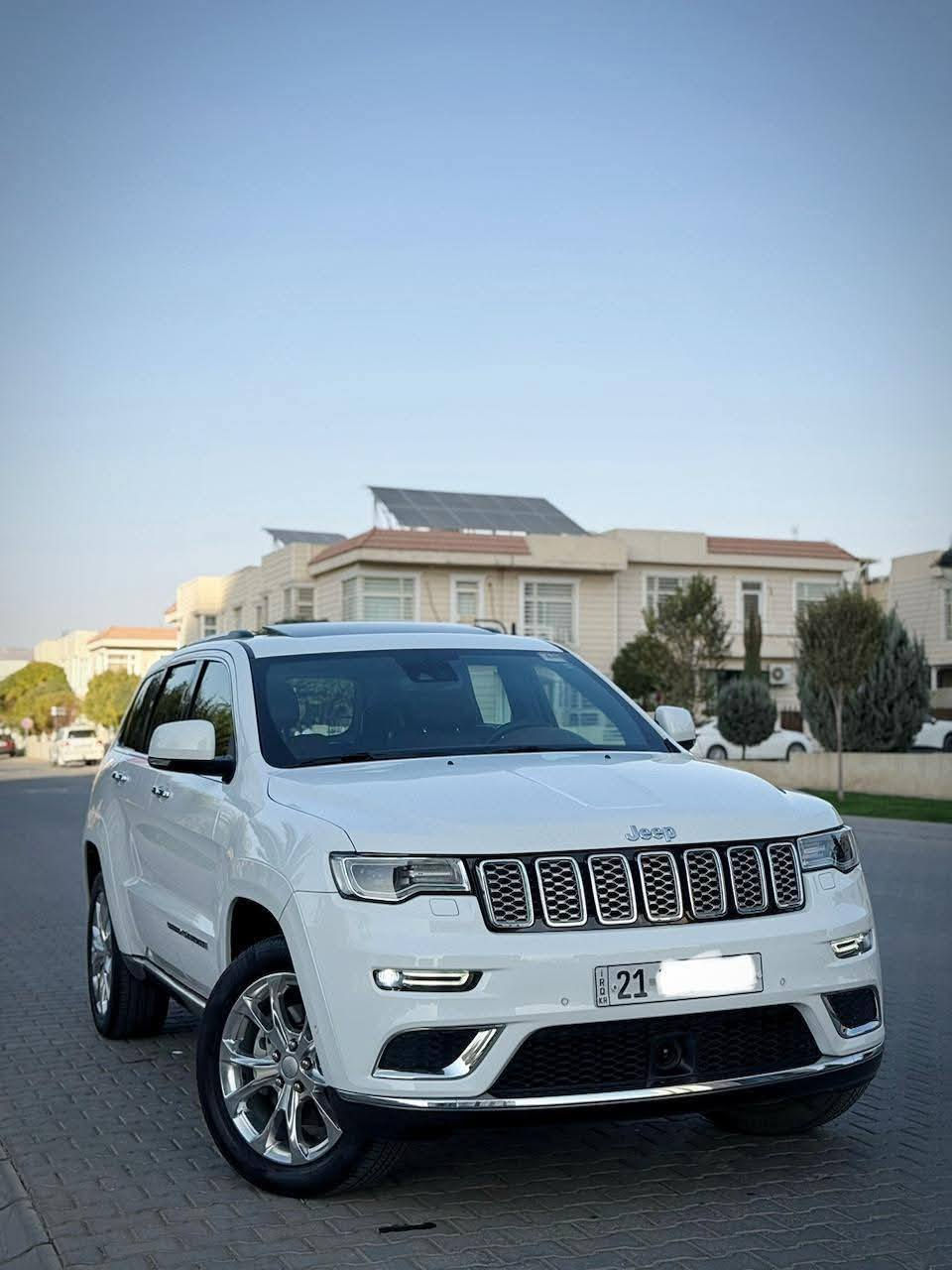 السلام عليكم
جيب كراند شيروكي 
موديل 2021
موصفات Summit
الموصفات خليجية 
صفر شركة هارلم 
محرك 3.6
ماشيه 88 كيلو 
فول موصفات 
بانوراما 
صندوق كهرباء 
كاميرا 360
تدفئة وتبريد مقاعد 
مرايا جانبية كهربائي 
نقطه العمياء 
رادار 
اوتو بارك
وباقي موصفات سومت معروفه 
مكفوله كفاله عام من دعاميه للدعاميه حتئ دعاميات بشرط 
العنوان سليمانية 
***********
