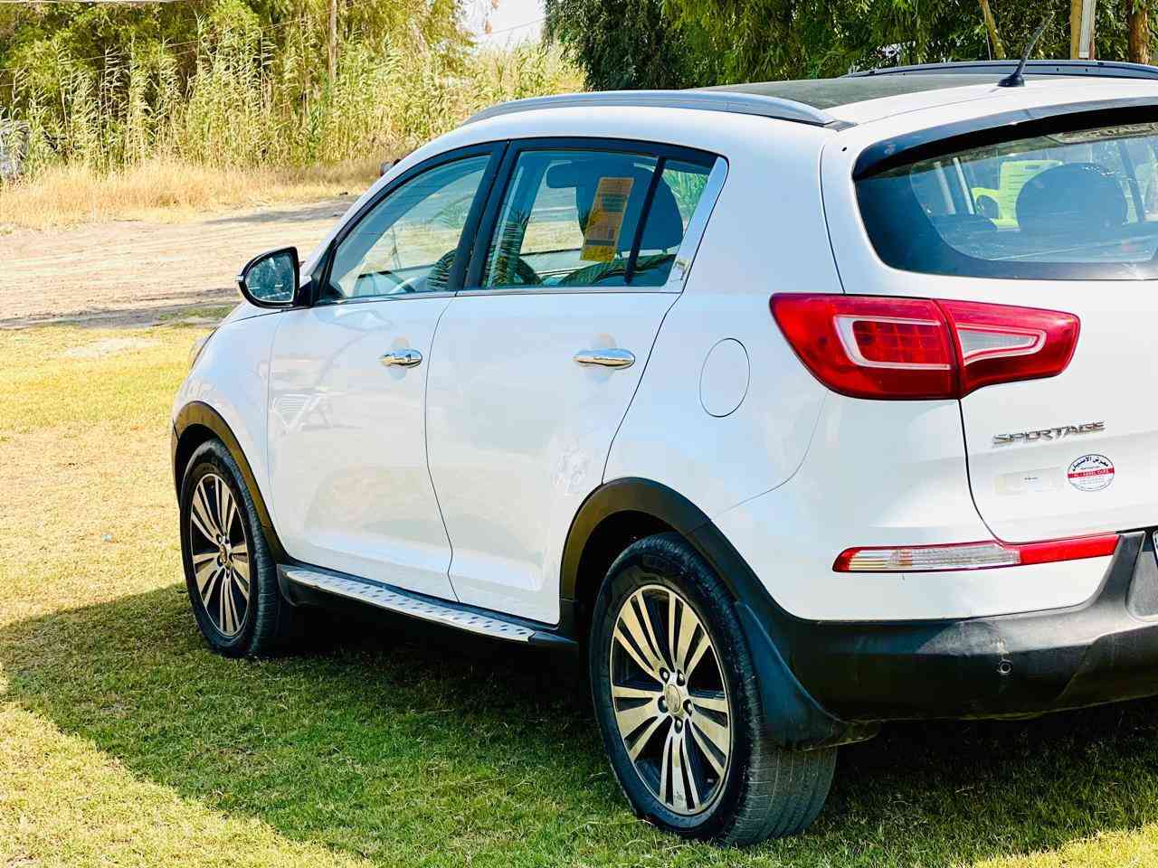 للبيع كيا سبورتج 2011 مكينة كير 
خير من الله تبريد ثلج بيها باب خلفي صبغ والباقي مكفوله ،،
فول مواصفات سعر 150 وبيها مجال مكاني بغداد حي الجوادين 
علي موازن 
 ***********
