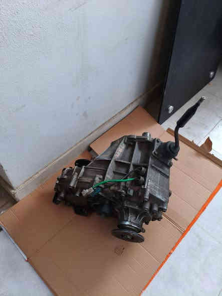 لوكير تويوتا يرهم على
برادو من 2003 - 2009
والتويوتا الاف جي من 2007 _ 2010
والفور رنر من 2010فما فوق ابو العصا
سعر 500 الف مكاني بغداد وبي مجال
***********
