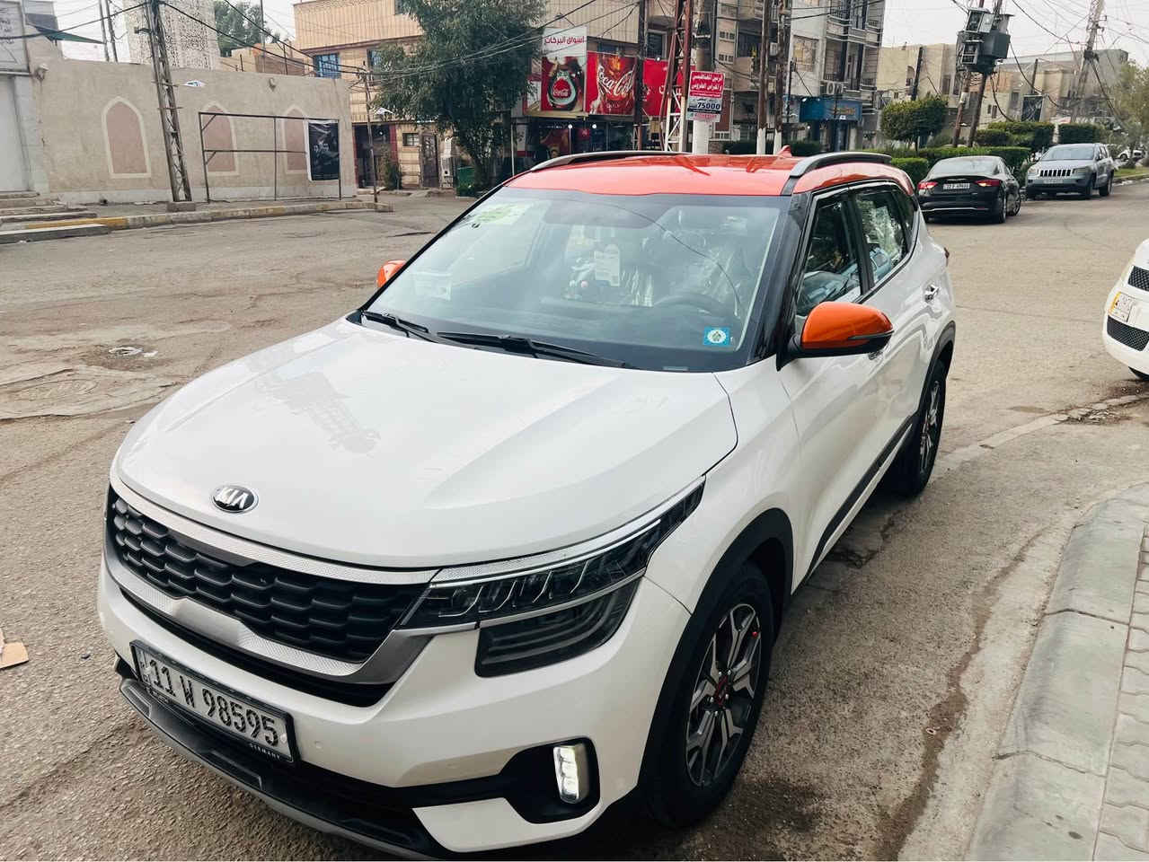 السلام عليكم 
كيا سلتوز خليجي  تو كلر 
ماشيه 15 الف فقط 
استلام الدوليه  ع ايدينا 
بصمه 
شاشه 
كامره 
تحكم استيرن 
تبريد قطعتين 
ويل كروم 
حساسات اماني خلفي 
مري شفط لايت 4 عدسات 
السعر 138 
بيها تبديل دعاميه اماميه 
للاستفسار ***********
بغداد الكرخ بغداد, العراق
