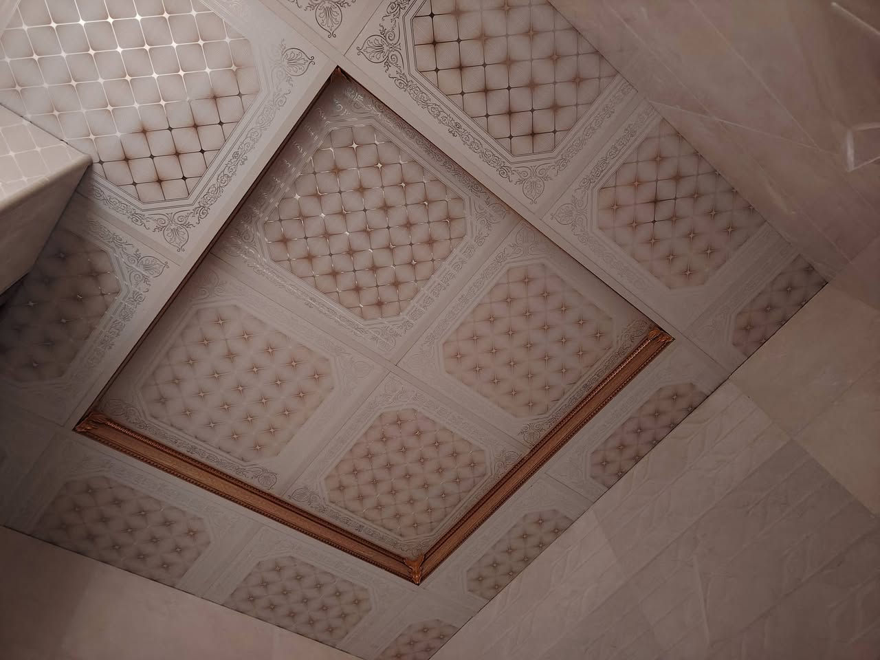 السلام عليكم شغل درجه اوله اتريد كرسته وعمل اتريد بس عمل... ناصريه المركز.***********
