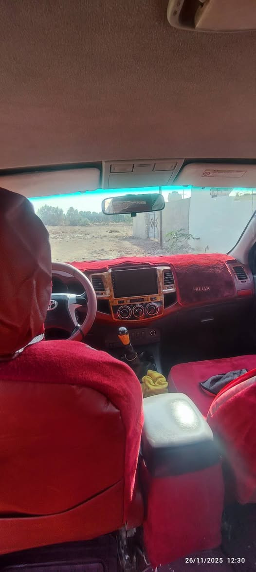 يا الله
السلام عليكم بيكم هايلوكس 2012 احمر رقم انكليزي بسمي 
السياره بيها صباغات قليله وتكمه باب خلفي معجون الاستفسار ***********
المكان بابل الشوملي
