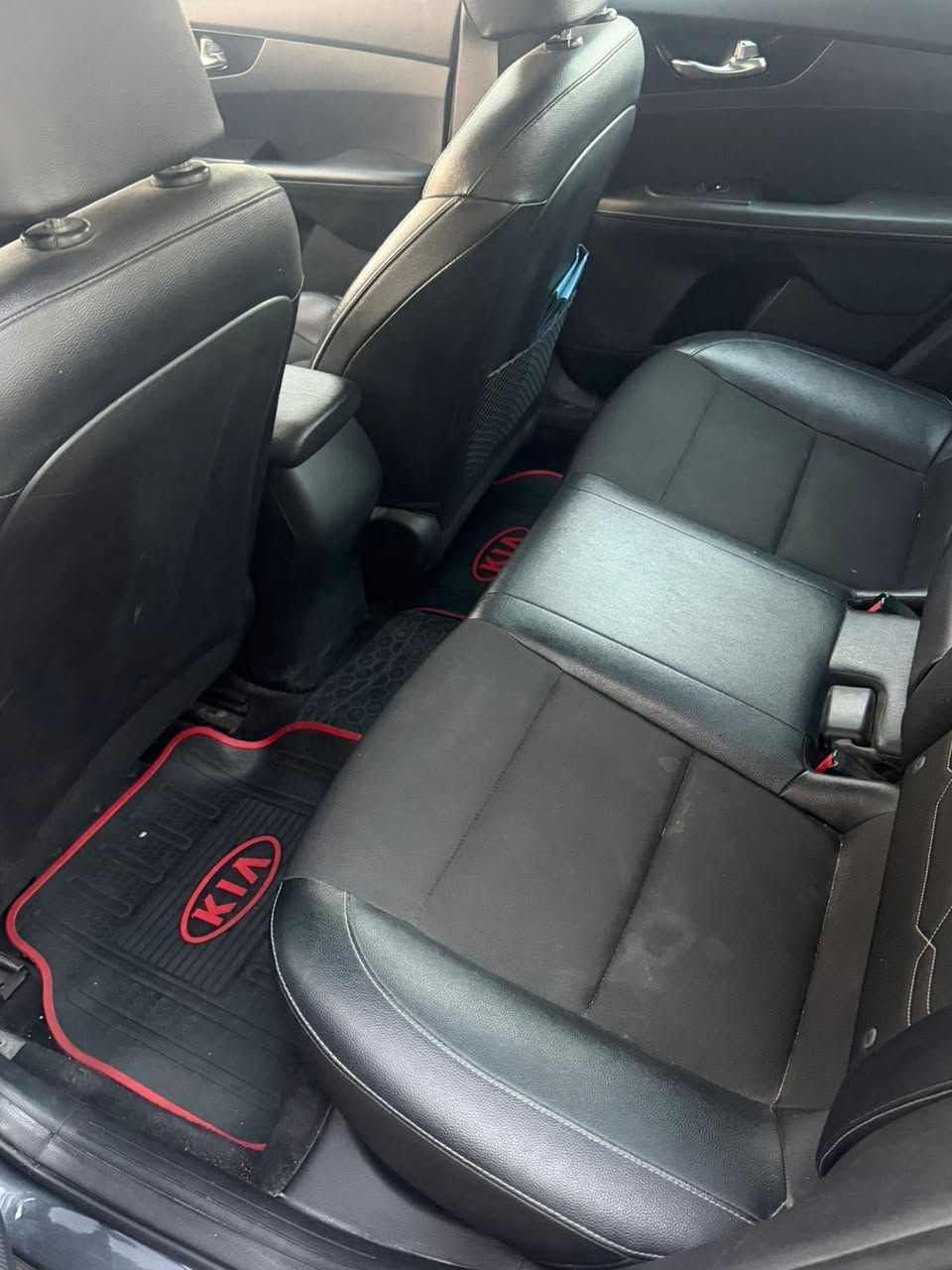 السلام عليكم للبيع فورتي جي تي لاين 2021
ماشية 44 الف 
رقم اربيل الجديد باسمي السيارة 
هزة و سنوية جدد 
محرك 2000 دوش 
بصمة دخول ذكي 
3 انضمة قيادة 
تحديد مسار 
نقاط عمية 
رادار
تحديد مسار 
كشنات مخمل و جلد 
ستيرن رياضي D 
حادث السيارة باب ايمن و جاملغ ايمن بجم كبس و بيه البنيد و جاملغ ايسر صبغ كلير 
دعاميات صبغ اثر شخوط 
و السونار و صور الحادث موجودة بالمنشور
سعر 133
مكاني اليرموك 
***********
