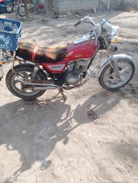 دراجة نارية • للبيع