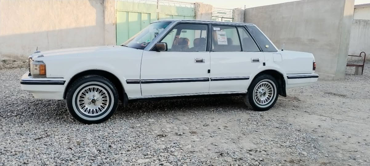 السلام عليكم للبيع سوبر موديل 85 رقم نينوى انكليزي بسمي سنويا لل31 محرك وكير اصلي صبق حزام بدون ضرر شرط التحويل السعر 45 بيها مجال مكان السيارا موصل جانب اليمن الستفسار علا هاذا الرقم ***********//***********

