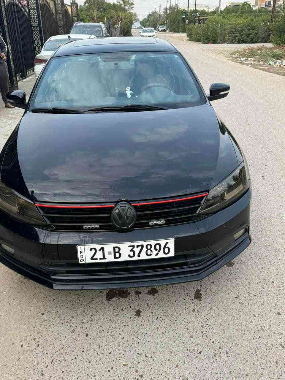 السلام عليكم 

جيتا TSI

موديل 2018 S

حجم المحرك 
1800cc تيربو
فتحه 

بصمه 

شاشة ابل كار بلي

أندرويد اوتو 

كامرة خلفية 

حساسات خلفية وقوف ذاتي

كشنات جلد + تدفئه 
كشنات 

رادار جانبي + رادار 
خلفي

لد امامي + زنون بلادي 

ماشيه 90

ضررها ٣ قطع تبديل بدون ضربه ماعرف سرقة او شخوط بس القطع مبدلة

وارد الماني 

كير ومكينة مكفولة 
كفاله عامة

تخم تاير جديد
صدر جديد سيارة مصروف عليها ونصبتها حلوة 
موقعها بغداد الاعظمية المقبرة الملكية
هاتف : *********** بغداد, العراق
