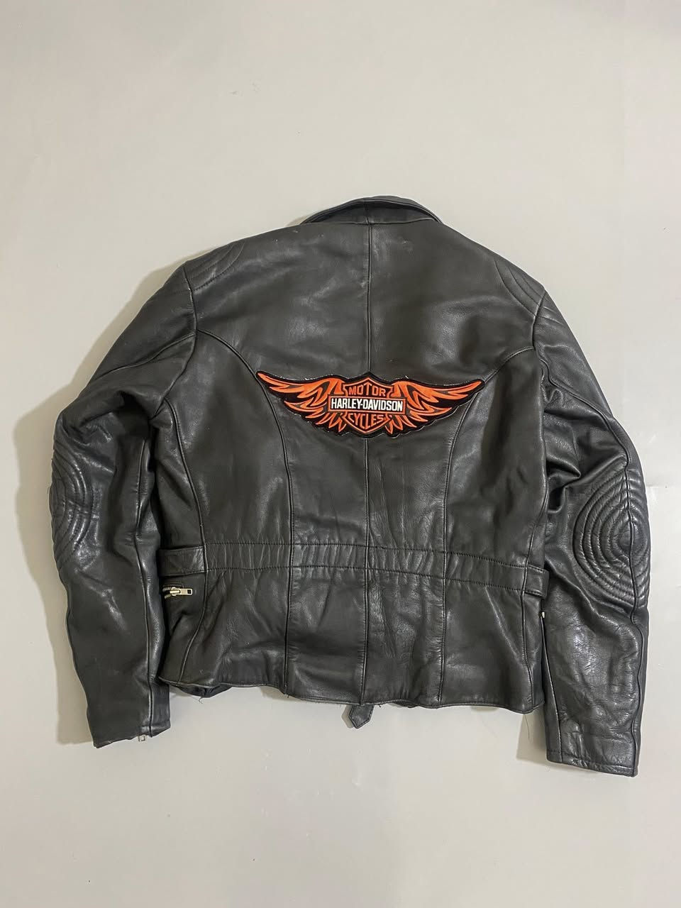 هارلي جلد طبيعي تلبس وزن 70_60 وزن ثقيل يوجد توصيل


**إذا كنت صاحب هذا الإعلان وتريد حذفه لأي سبب، رجاءا أرسل رسالة إلى الدعم الفني**