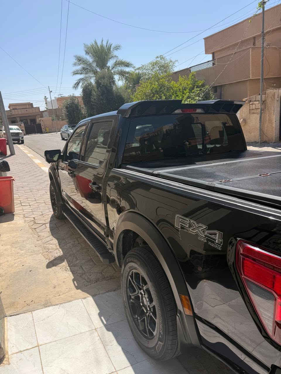 فورد f150 هايبرد 2024
مواصفات xlt 
شاشه كبيره 
كامرات 360 
كير ارضي
طاوله طعام
وباقي المواصفات معروفه 
ضرر كلش بسيط دعاميه اماميه وشويه بين الجاملغ و الباب كلش بسيط وصبغ على كدهن
ماشيه 56 الف 
السعر 345
للاستفسار واتساب 
***********
