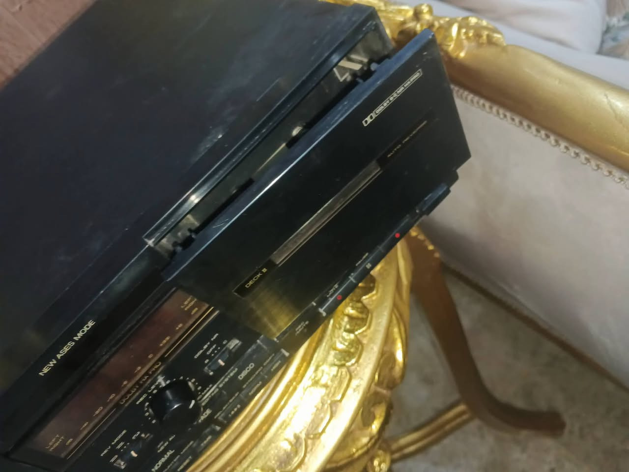 مسجل بايونير ياباني فحم غير مفحوص الباب الأيمن مخلوع موضح ب الصور سعر 25مع توصيل ***********
