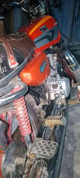 دراجه ايراني خمسه كير دراجه نضيفه او قويه بس بيه كم نقص ال استيرن بيه عواج اشويه او كهربايات كله شغاله من لايتات او اشاير او دشبول او رادله شخاطه او تشتغل سلف ال سعر 300 او بيه مجال العنوان بغداد الحريه دراجه موديل 2020 هاذ رقمي ***********
