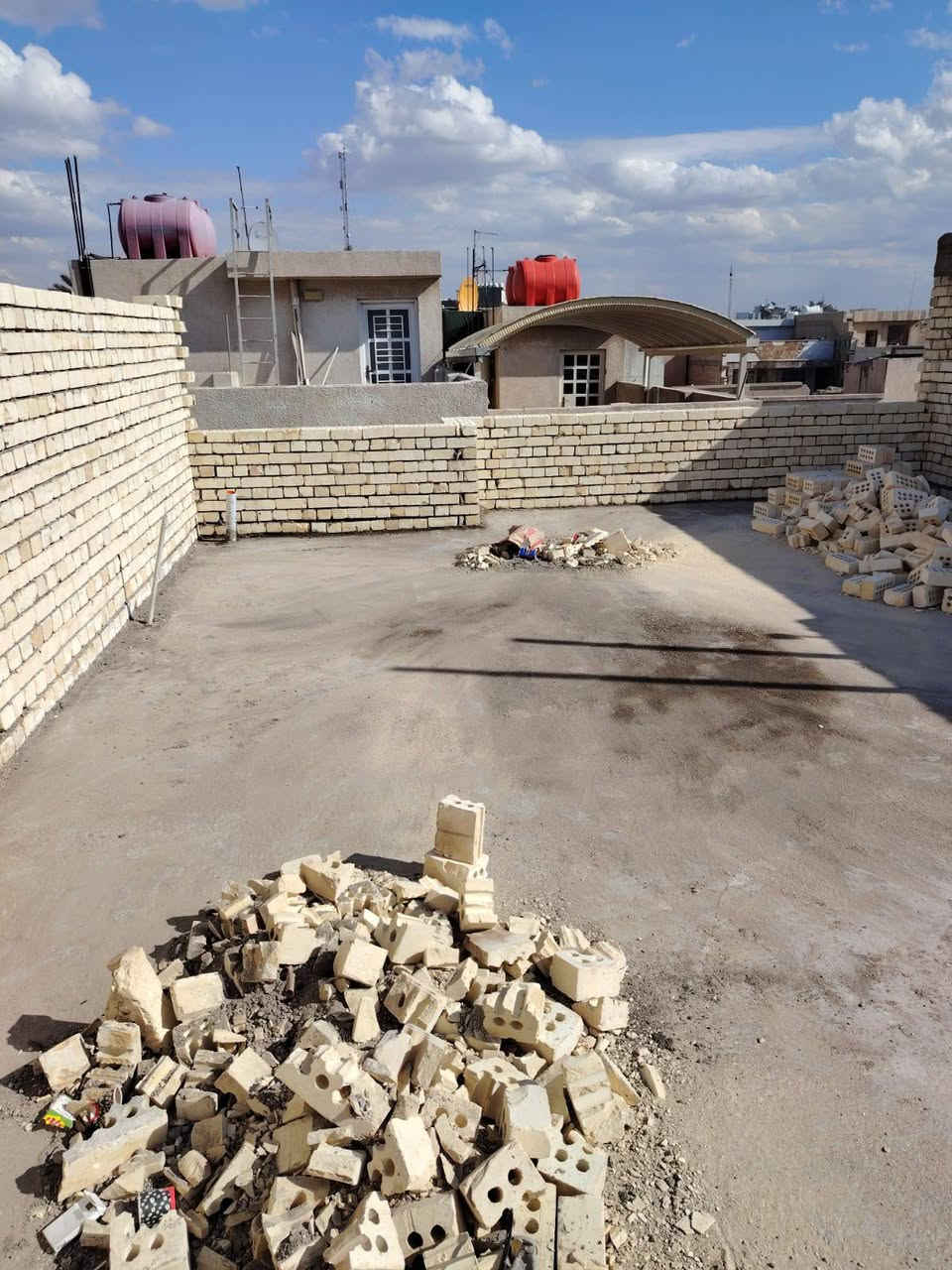 خلفت بناء شغل درجة اولى شغل مصاطر وكبان وشاهول شغلي بغداد فقط نشتغل قطعي وعل دبل للسفسار ***********
