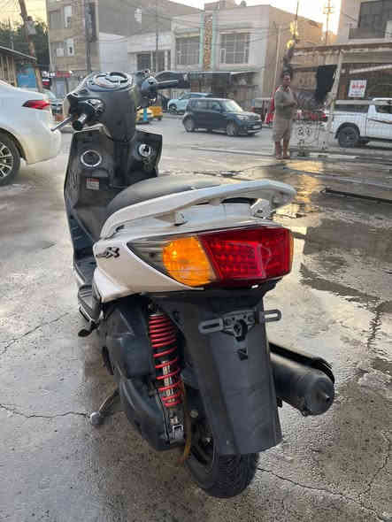 السلام عليكم 
النوع :- سكنس فحل 
الون:- ابيض 
الفئه :- نوزل - خطين 
المحرك :- كفاله عامه 
الكفرات :- بيها ملاحظات 
لايت :- ليد + دبل إشاره 
تايرات :- جدد 
~~~~~~~~~~~~~~~~ 
مكان :- بغداد 
السعر :- 735 الف وبيها مجال 
للاستفسار 
*********** 
واتساب ***********
