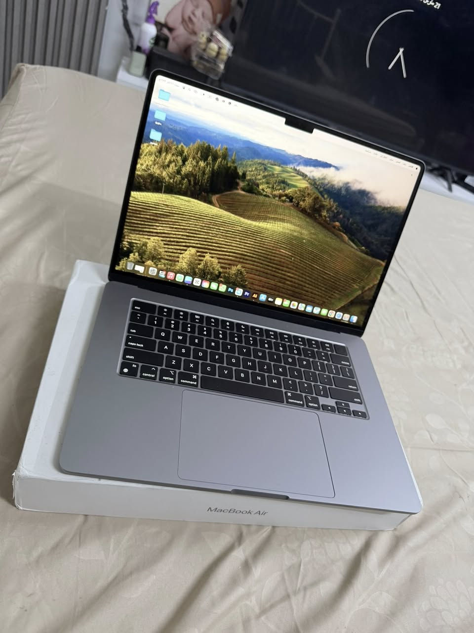 سعر مليون و150
صدار 2024 
حجم الشاشة 15.3
عدد دورات الشحن 25 
معالج M3
رام 8g
ذاكرة 256 ssd
كامل ملحقاتها 

مكاني بغداد بلديات 

*********** موجود واتس اب
