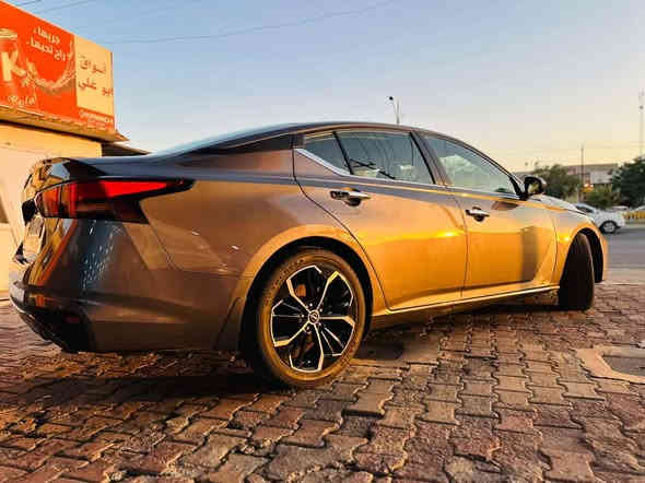 السلام عليكم نيسان التيما موديل 2023 بأسمي مواصفات S
ضرر موضح بالصور بدون شواصي فقط تصليح بداية البدنه والبطانه بيها جاملغ وبنيد تجاريات وطلع بيها قطعتين كلير امريكا ماشيه 32Mi=53Km
السعر 145$ ميه وخمسه واربعين ورقه
*********** ماجاوب خاص اذا شراي خابرني
