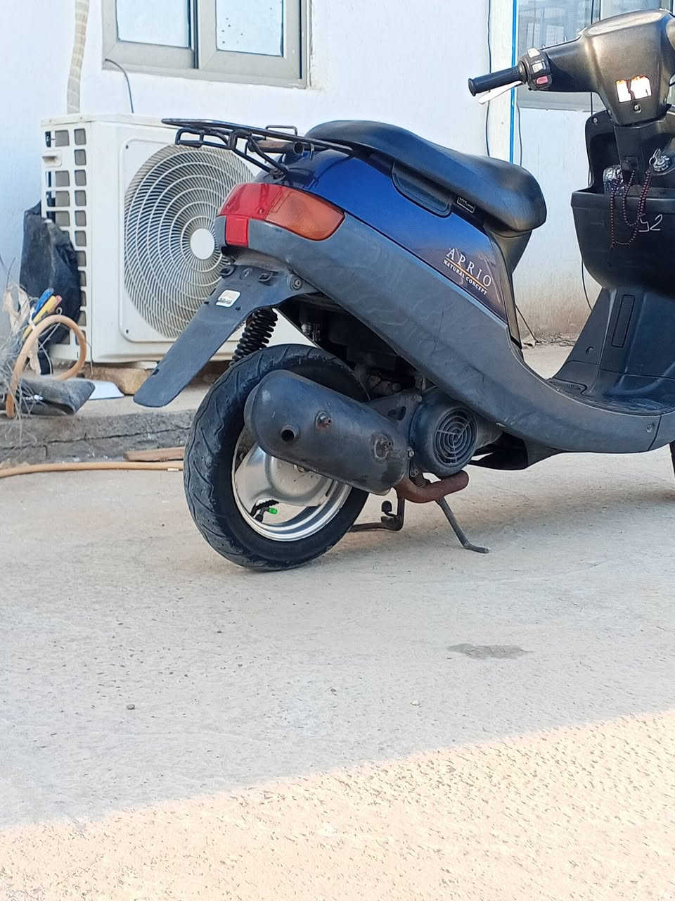 السلام عليكم دراجه لنوع بطه يوماها دراجه صايره اربعه اشهر من طالعه دراجه كهربائيه كلها شغاله الشراي يتصل ***********
