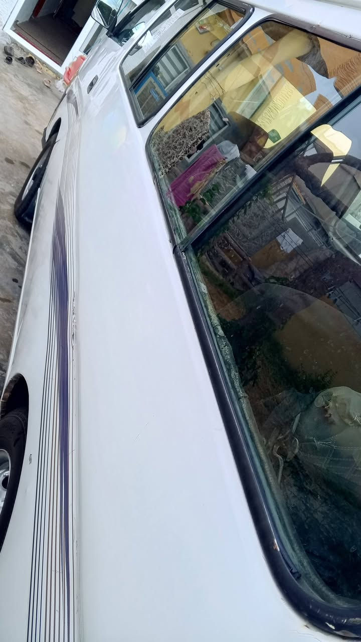 سلام علیک هاوریان ئەو بیریڤانە بۆ فرۆشتن مۆدێل 2008 گێر و مەکینە و ئەکسل بەشەرت و مەکینە بەتەیەی لۆکی لەسەرە  توندوتۆلە خازو بەنزین جوار تایەیی نوێی بۆ بەستراوە دەحامی و جەمجەی پیوەیە سەنەوی پلاستیک بەغدایەـ بەس ئەوەلیات و مالی مەدەنی بەشەرت تەنانەت غرامەشی لەسەر نییە لە 2025 سەنەوی بەسەرچووە نرخی 65گەڵاو معامەلە *********** 

ئەدمین❤
