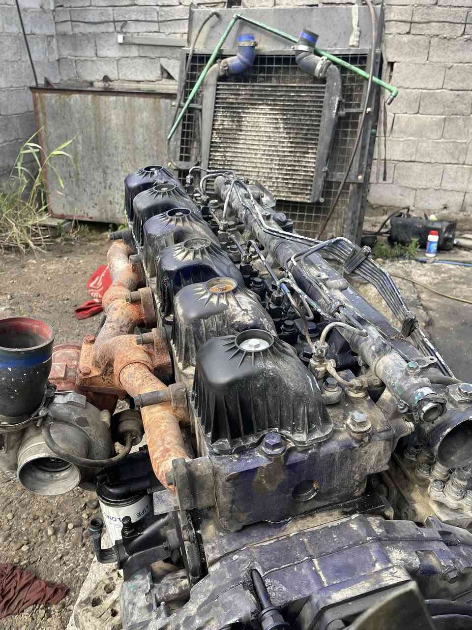 سلام عليكم مولده سكانيه بومه كاطعه كرنك وراس ترليد محترك وراديتر كامله للبيع
***********
