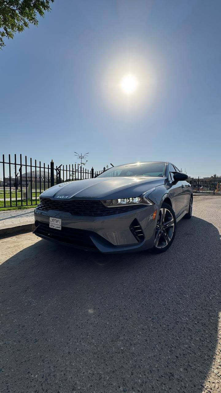 ألون رصاصي داخل جلد أسود
Kia k5 ex 2024 
ألون رصاصي داخل جلد أسود 
بصمة 
بانوراما 
مقاعد تدئفة وتبريد 
تحديد مسار 
رادار جانبي 
تشغيل عن بعد 
شاشة كبيرة مع كامرة خلفية 
محرك 1600 turbo
السيارة فقط بنيد صبغ ضربة سطحية بدون ايرباك بدون دواخل وصور الحادث مرفقة مع المنشور 
دخول جديد ماشي 25000 mi 
 رقم فحص السعر 168 بيهة مجال بسيطة 
مكانها بغداد حي الاعلام 
*********** ملاحظة رقم الهاتف فقط واتساب 
سيارة جديدة ونظيفة جدا لحد يقارنها بسيارة مهجومة

