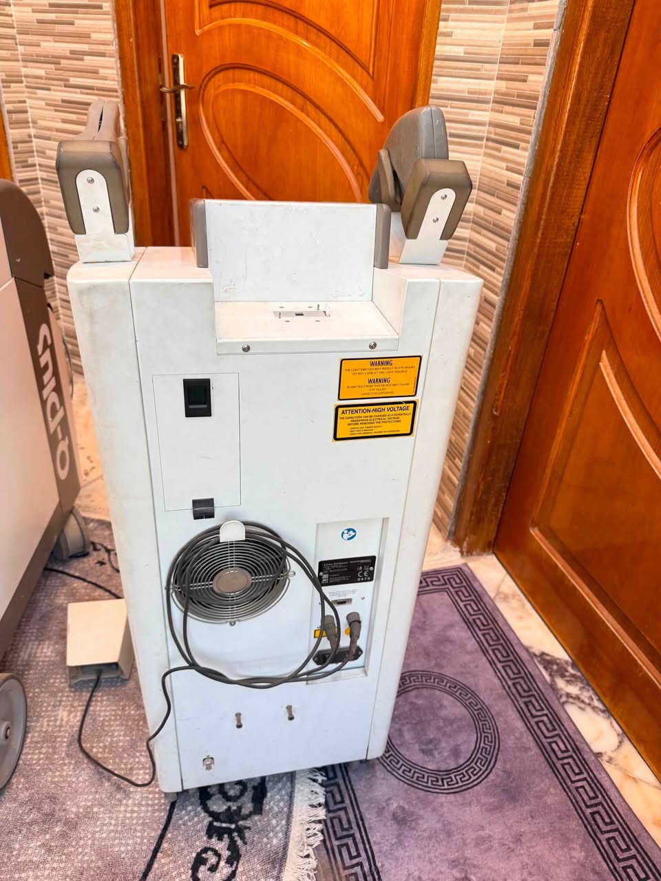 جهازين …جهاز ليزر ازاله الشعر وجهاز ازاله الوشم من نفس الشركه شكركته معروفا بيهن اعطال بسيطه تتصلح مثل ما واضح بلمقاطع بسعر مناسب راسلني وتدلل او تتصل***********
