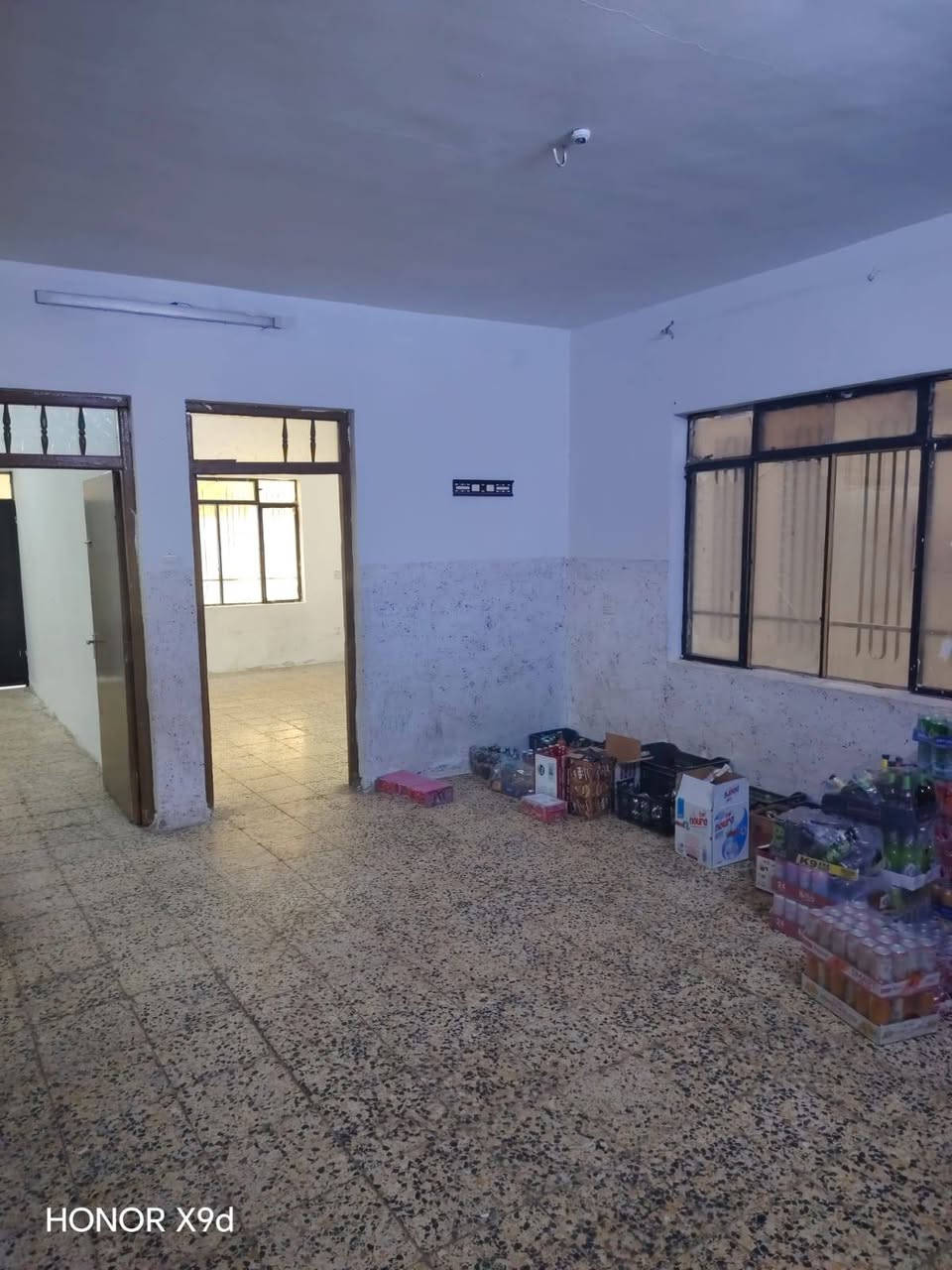 بيت الايجار حي البكر غرفتين نوم وهول واستقبال مطبخ وصحيات  قرب مدرسه الرقم  ***********/ ***********          مكتب تاج الملوك    350/السعر
