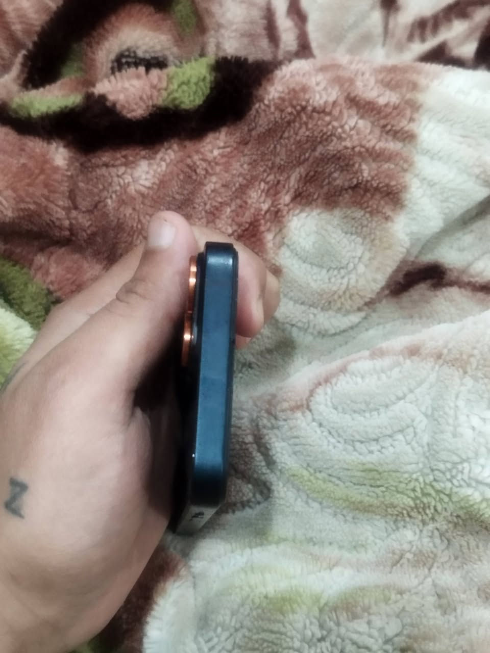 السلام عليكم 14 عادي ذاكره 256 مبدل شاشه وبطاريه وكاله الجهاز نظافه 100% السعر خاص مكاني نجف ***********
