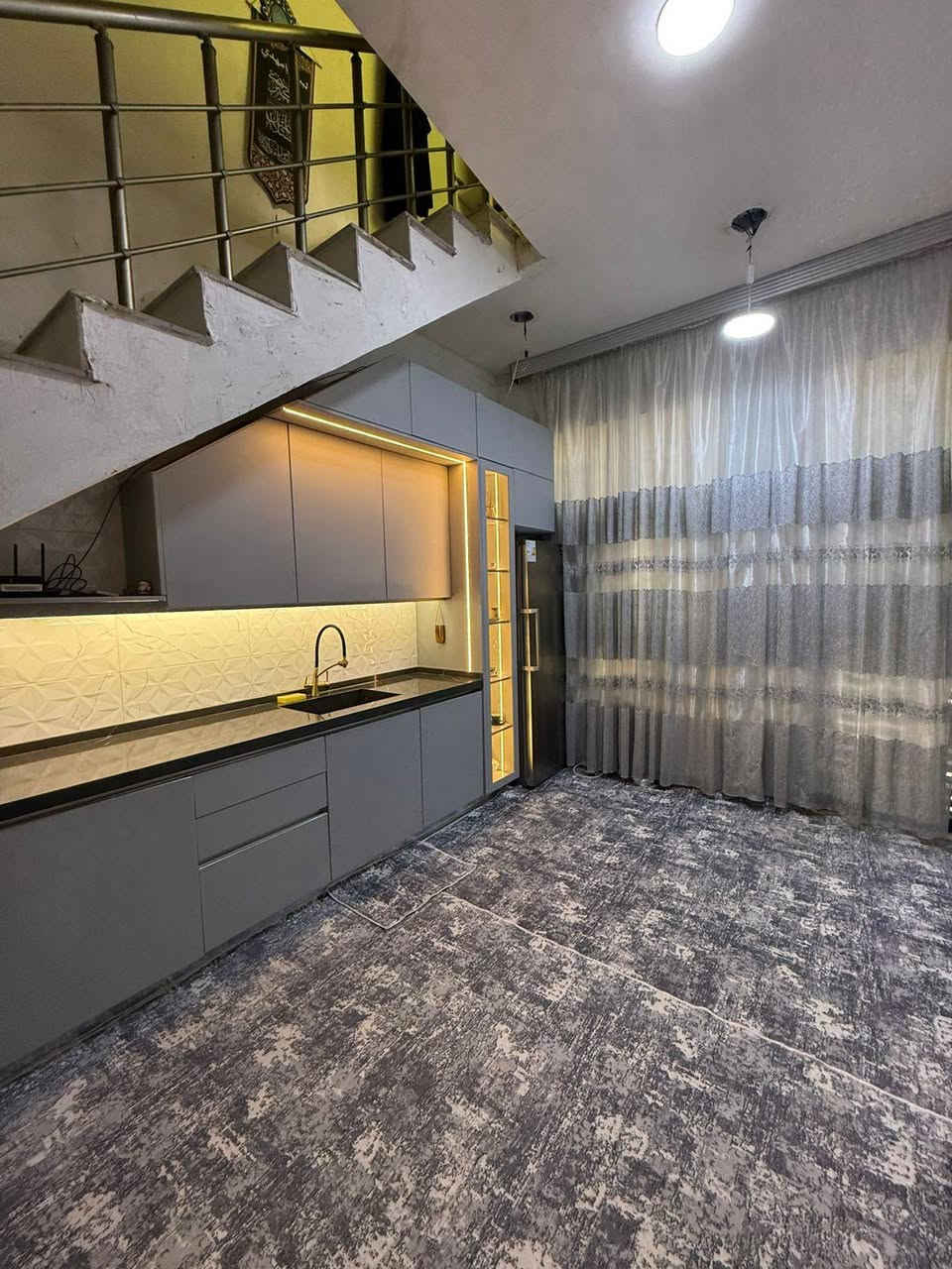 للبيع ***********
