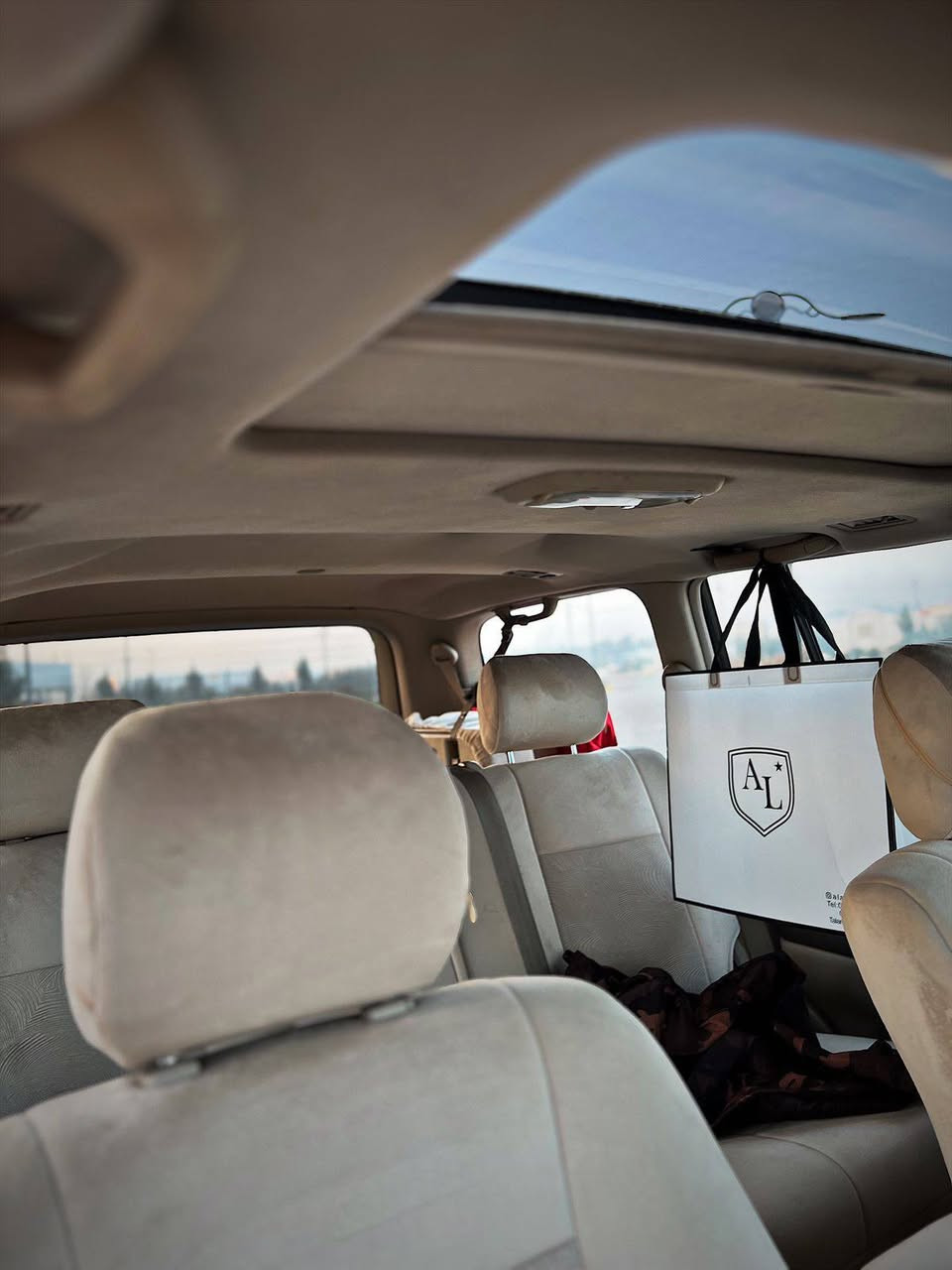 کــوردی - عـــربي 

TOYOTA LAND CRUISER GXR, 2007 
ماوەی روشتن 157 هزار کیلۆمەتر 
ژمارە سلێمانی 
کلین تایتل, بێ بویاغ ، بێ ساردی
فول فول موسفات ...
گێر و مەکینە کارەبایات هەمووی بە شەرت 
سەنەوی نوێیە تا 2030 تازەیە 
چوار تایەی لوک لە ژێرە 
نرخی 247 و مەجال
~~~~~~~~~~
0751 2004 377
0750 397 7815
0774 819 9753
~~~~~~~~~~
TOYOTA LAND CRUISER GXR 2007 
ماشي 157 الف کم 
رقم سلیمانیة 
کلین تایتل , بدون صبغ , بدون بارد
فول فول موصفات ...
کیر محرك کهربایات کلهم ب شرط 
سنوي جدید حتا 2030 و ب اسمي
سعر 247 ورقە بي مجال أربيل, العراق
