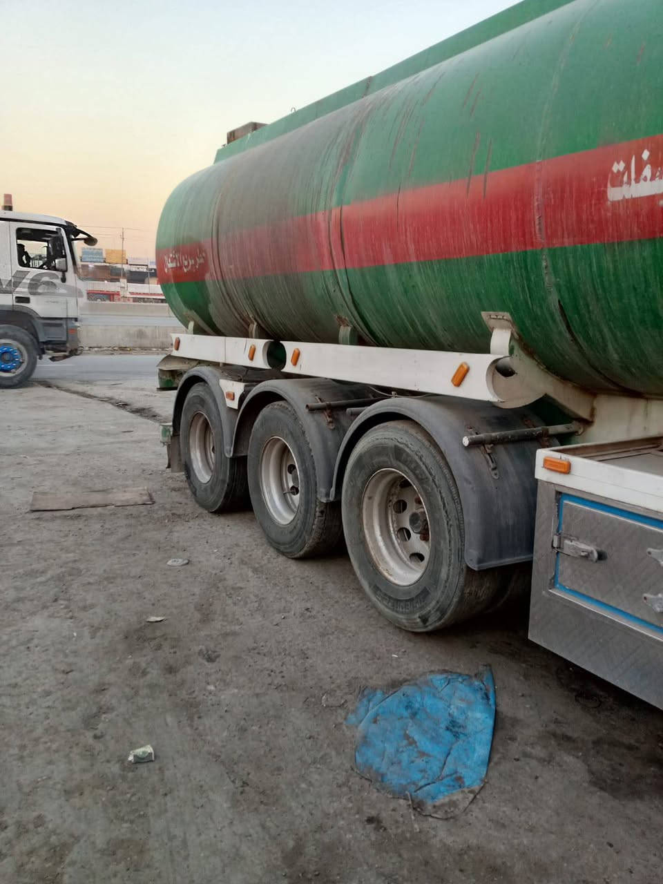 السلام عليكم تانكي حداد حرف للبيع دناكير صيني جوبلس *********** مكانه بغداد جرف
