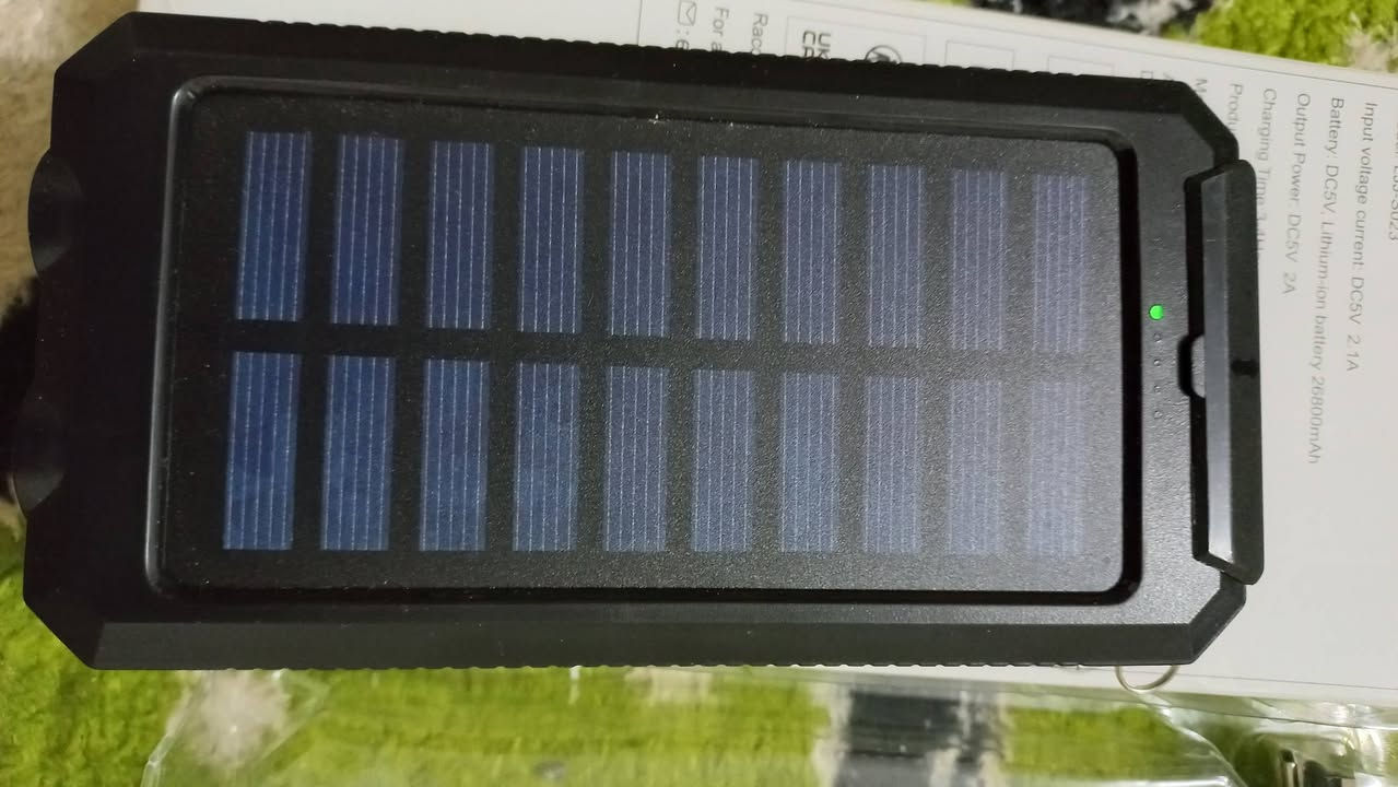 للبيع..باور بنك عدد يدوية..الكبير ٣٠ ملي امبير.ثقيل..والثاني ٢٦ ملي امبير...يشحن تايبسي..وطاقة شمسية..مكاني الصقلاوية حي الشهداء الثانية قرب مول ابو ياسر شارع البو سعده..***********حياكم الله
