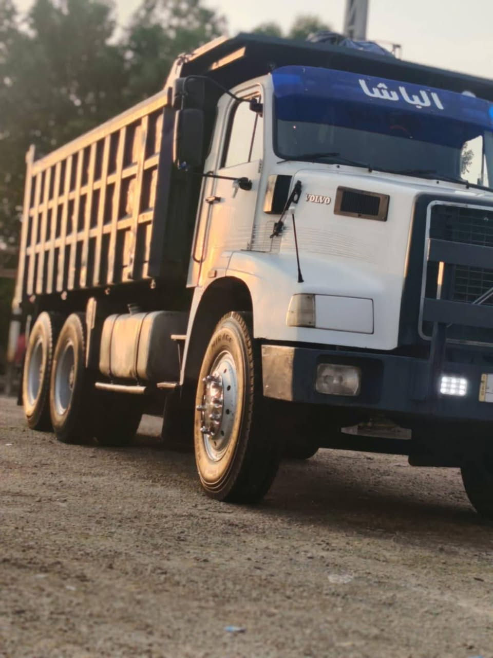 سلام عليكم فالفو تمساح للبيع موديل 93 قلاب بلادي مكينه 122 كير 3/3 طايف مجموعه النكي  تخم تاير بدي جديد رقم قادسيه تحويل مباشر للاستفسار اتصل على الرقم ***********
