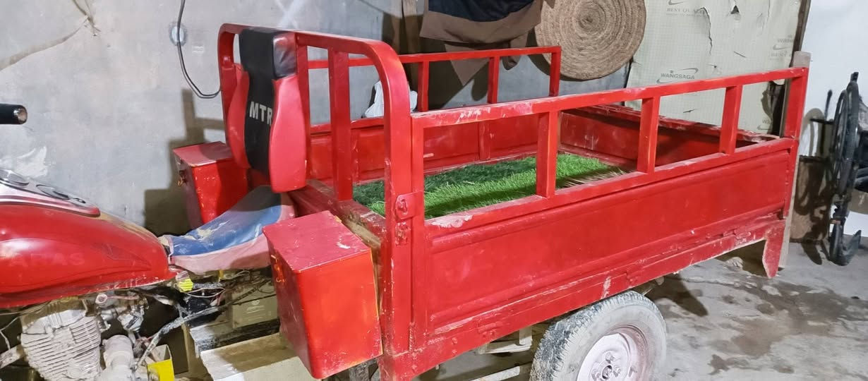 ستوته أمتي ار للبيع ادوات ضفيره جديده صدر جديد دعاميه خلفية جديده شاصي مابي ولا عيب بس رشرشها ماي ترجع بالجيب
السعر 800 وبيها مجال العنوان البصرة كرمة علي ابو صخير 
تواصل والاستفسار
***********
