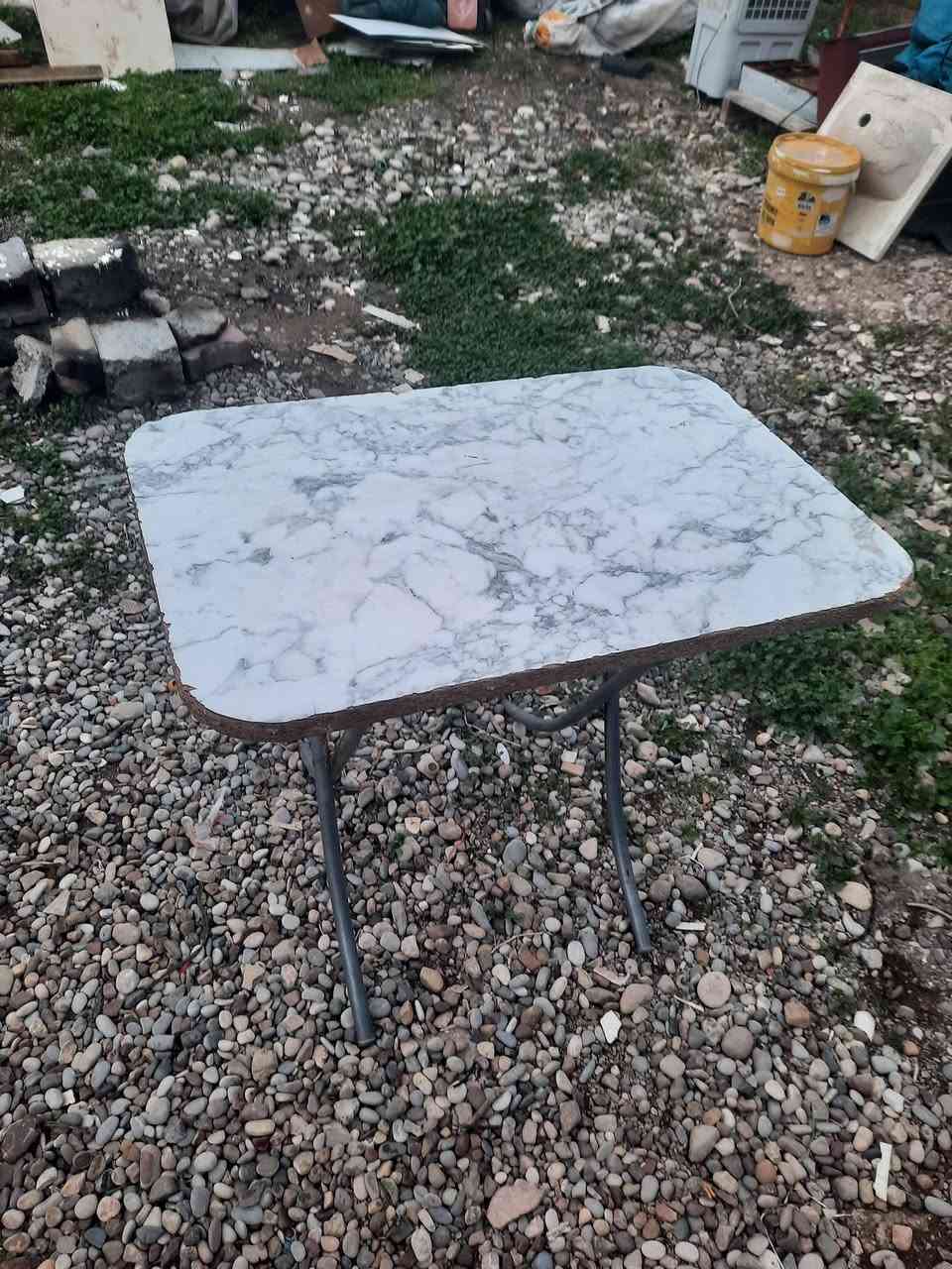 ئەم شتانە بۆفرۆشتن
غەسالەیی هیتاشی13کیلۆ لۆک لۆک بەس قەباغی شۆردنەکەی نەماوە ئەوەش کێشە دروست ناکا بۆ ئیش کردن سعری 80هەزار
گزی بالەی ئەوروپی دووسورعە بەشەرت سعری تەنیا 25هەزار
دەرەج کارەبایی 7پایە زۆرتازە سعری 25هەزار
پاسکیل ئەوروپی حەجم 24 سعری 45هەزار
کێبل فافۆن نزیک 15مەتر سعر 15هەزار
مێزەکە 15هەزار
سیمەکەش 10هەزار
شوێن سمود ،،،

ژ.م ***********
