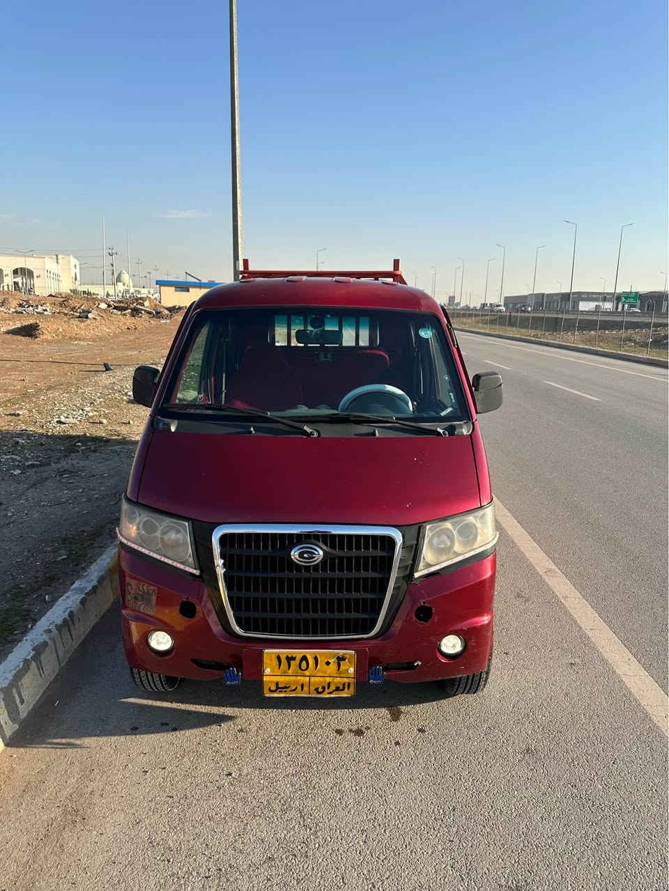 گۆناو دەبڵ مۆدێل ٢٠١٢ بێ لێدران و بێ سبوغ سەیارەیەکی بێ کێشە و توند و تۆڵە رەقەم هە ولێر سەنەوی لە ٢٠١٧ بە سەر چوە گێر مەکینە تەبرید ساردوگەرم و ئەکسل و براوە و وەرگەران و بە ناوکردن بە شەرت هەزەی نوێیە تایەکانیشی مانگێکە بەستراوە ناونیشان هەولێر 
***********
*********** أربيل, العراق

