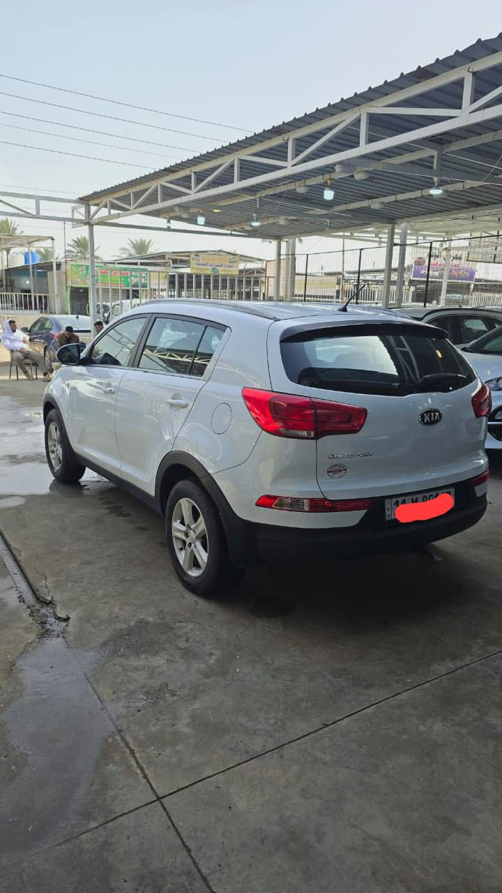 للبيع أو مراوس حسب القناعة
سبورتج موديل 2016 كفالة عامة من صبغ وتبديل كير ومحرك 2000 دوش بلادي ماشية 107 الف حقيقي 
سبير شركة بعدة مانازل لسيارة كلش حلوه ونضيفة 
رقم بغداد لجديد بسمي هزة وسنوية وفحص كلة جديد 
لسعر 165 وبيهة مجال العنوان بغداد لوسفية قرب محطت ناحية الرشيد 
ايي استفسار اتصل لخاص مغلق 📵 
‏‪***********‬‏ . عباس الحميري
