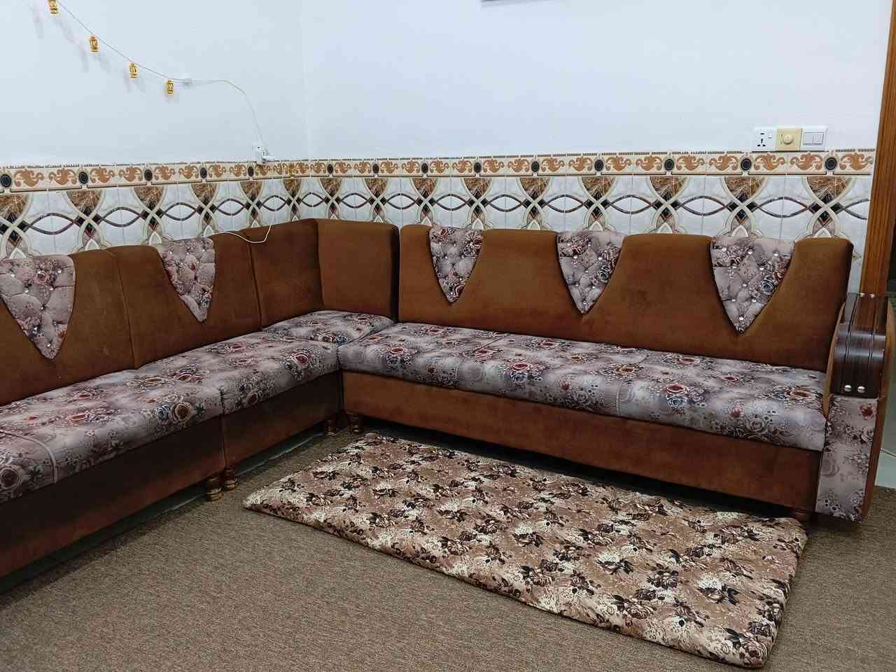 السلام عليكم
ديوان حرف L
نظافة فول كما موضح بالفديو
خشب من نوع ثقيل ودرجة اولى ضمان شكد متريد
دوشك والقماش من درجة اولى

سعر 250 وبي مجال 
متواجد خاص


**إذا كنت صاحب هذا الإعلان وتريد حذفه لأي سبب، رجاءا أرسل رسالة إلى الدعم الفني**