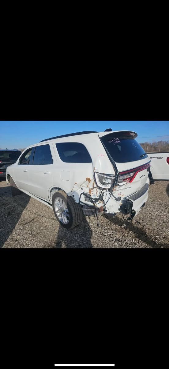 السلام عليكم دوج دورنكو
فقط للبيع 2023

موصفات GT بلاس المعروفة 

رقم بغداد هزة ورقم جديدة  وبسمي 

 وارد صور الحادث موجود

ماشية 30 ميل 

#الــمــواصــفـــات :-

{1} محرك 6 سلندر 3600

{2} غرفة السيارة اسود
{3} كامره دواره)

{4} 4حساسات خلفية

{5} شاشه جبيره

{6} تشغيل عن بعد

{7} تخم تاير

{8} مري قلابة عند الرجوع

{9} ويل كب كروم حجم 20

{10}حداديه جديده كاملابواب+مري+دعاميات)

{11} كشنات كهرباي

{12} الكشنات الامامية كهربائية

{14} تدفئة للكشنات الامامي ولخلفيات وتبريد

{15} كاميرا خلفية دواره عند الرجوع

{18} شاشه كبيرة للتحكم في ايعازات السيارة

{19} تبريد 4 قطع

{20} لايت زنون + كشاف+ حاجب زنون

{22} سستم صوت متكامل مع دمام خلفي

{23} تحكم سترين جهتين أمامية وجهتين خلفية

{24} نضام مانع انزلاق

{25} نظام قيادة sport و ايكو للوضع الرياضي

{26} كير أوتو + عادي هو

{27} بصمة تشغيل+ترحيب+عن بعد

{29} إشاير بالمري 

{30} نظام إطفاء ذاتي بالازدحام

{31} نظام ايكو لتقليل صرف البانزين
راداد 

ملاحضه /مبدل بنيد 3 فتحات للجماليه و البنيد لاصلي موجود لا حادث ولا شيء  فقط جماليه 

الاستفسار اتصال 

***********
ب 31.500$ بيه مجال قليل
