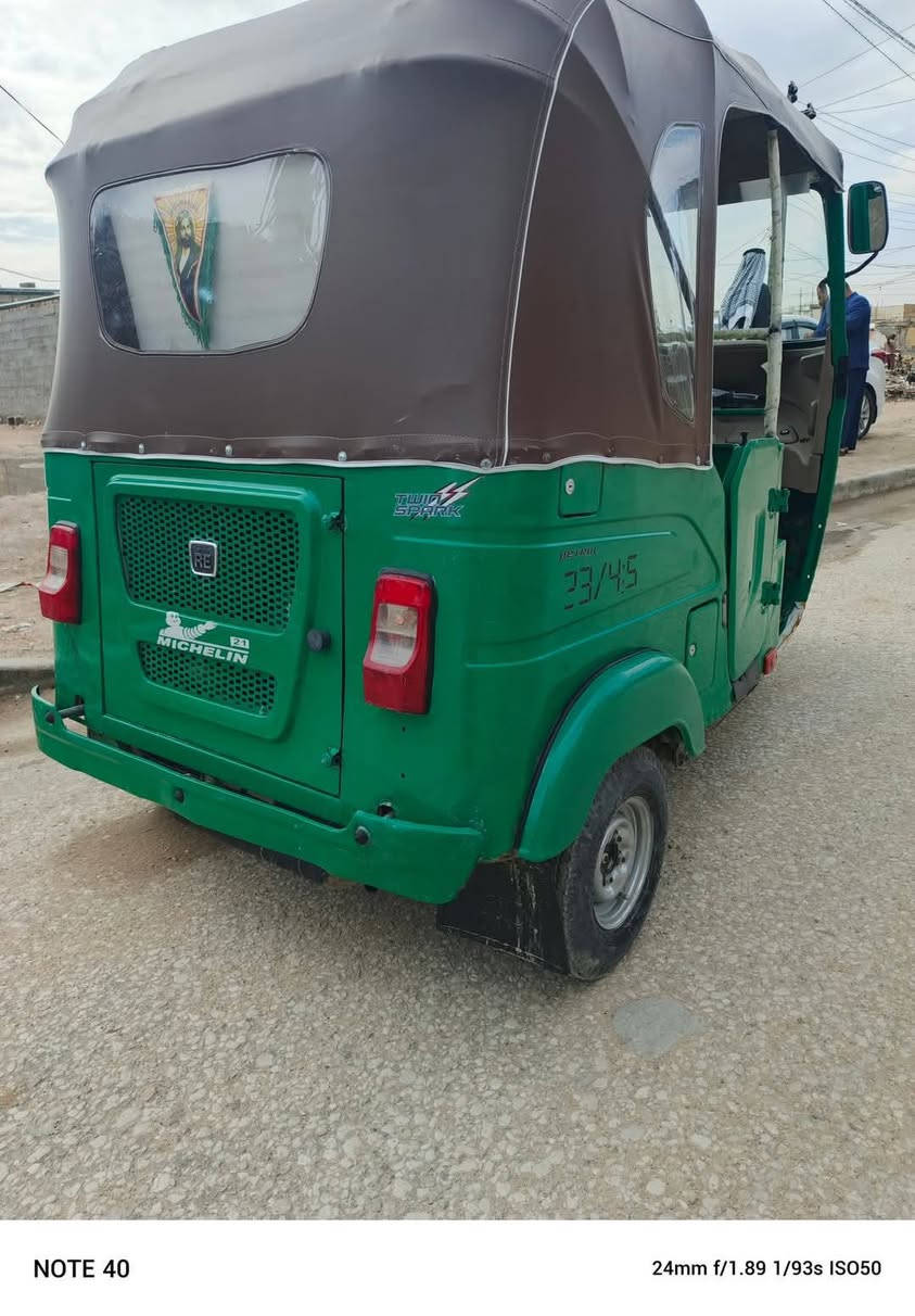 تكتك للبيع مستعجل عدي مريض واريد ابيع ما موجود ع النت هذا رقمي ***********
موديل 22. سعر 3 مليون نضافه فول
