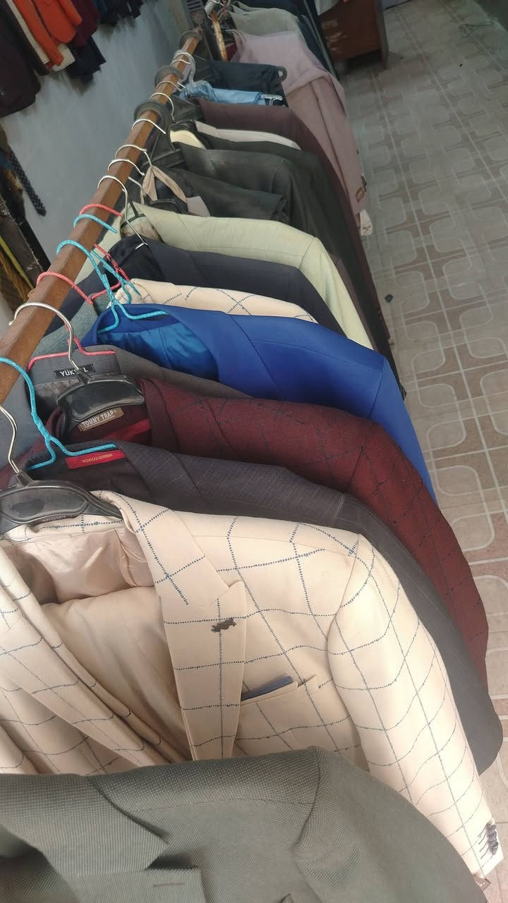 .. اللهم صل على محمد وآل محمد.. 
سلام عليكم... علا بركة الله يتوفر لدينا اربطه قاط كل الأنواع عليها خصم سعره 2000دينار و3اربطه 5الالف او13ربطه ب 25الف

ويتوفر ايضاً قوط نوعها تركيا كافة الأشكال خصم عليها سعر القاط 40الف 

ايضاً ستر  سعر الستره 25الف والبنطرون 15الف

موقعنا سوق المحاويل مجاور أسواق الحسناوي مقابل الشط  متواجدين من ساعه8:30صباحاً الئ 5:30المغرب للتواصل واتساب *********** 

نتشرف بزيارتكم  😊💙
