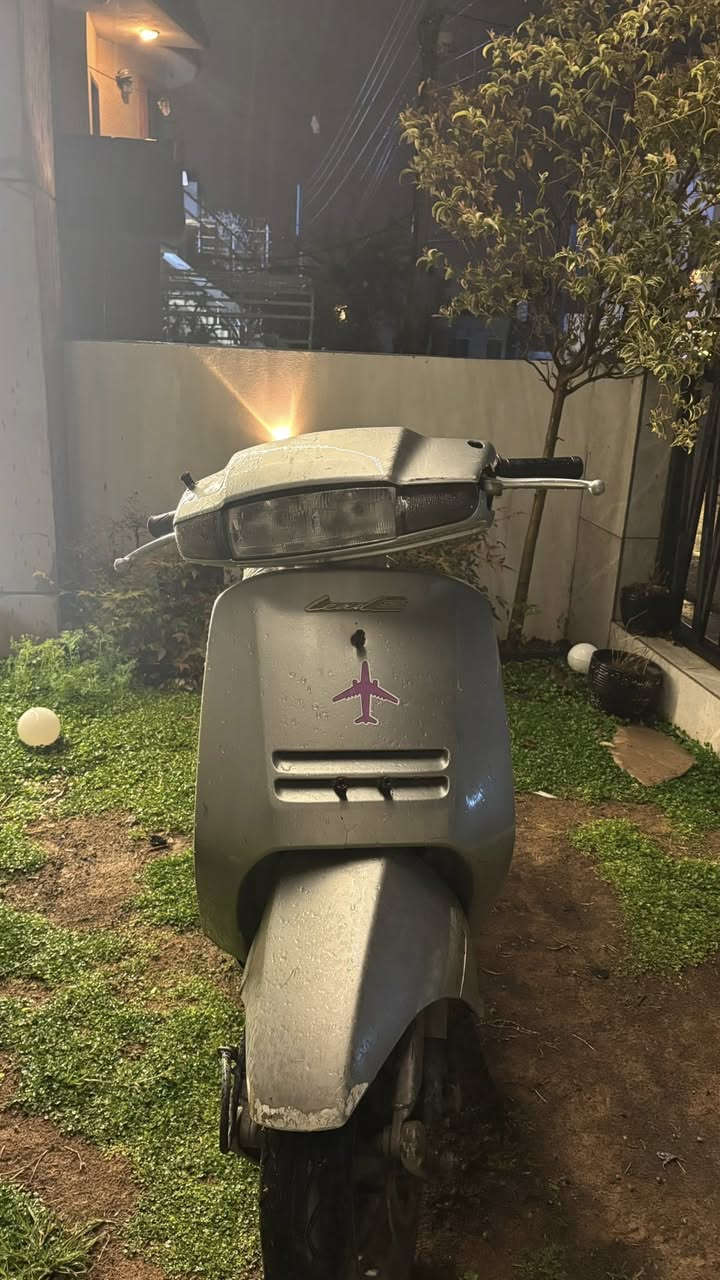 سلام عليكم اخوان هوندا ليدي 100 للبيع نواقصها بسيطه كلش بس شكل خارجي لايت خلفي وشخوط بسيطه مكينه مكفوله وجديده وبشرطططط سعرها 400 وبيها مجال للشراي للستفسار واتس اب ***********
