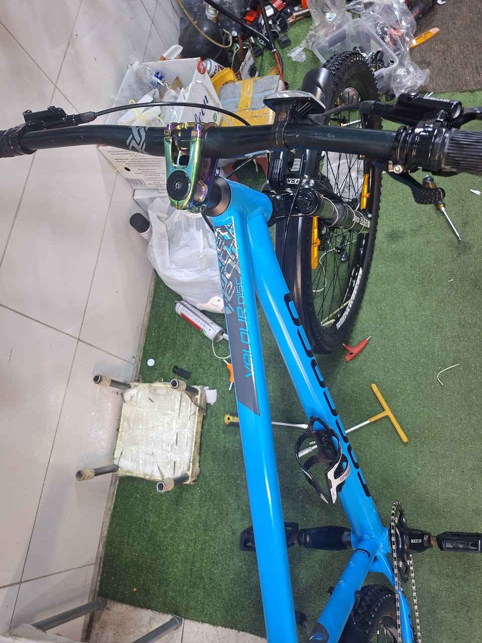 دراجه حجم 27.5
قياس فريم L مضلع 
براند بريطانية معروفه carrera 
اطارات عريض 
بي دبل المنيوم srsuntor 
بي ماگنيت حساس ليد 
بريكات دهن 
ضراعات معروف تايوان bucklos 
13 گير 
قياس كاسيت 50T 
بي سيبايه جاملغات بيلاد وضع وكاله 
مقاطع طبي 
لون حلو 
ستيرن كبير عيملاق 
ويالات عريض 
واتساب *********** 
عنوان اربيل سوق باسكيلات مقابل گراج سلام 
متوفر توصيل كافه لكل محافظات العراق 
بنسبة سعر بلاش520 $ بنسبة مواصفات ونظافة 
👆👆👆👆👆👆👆👆👆👆
