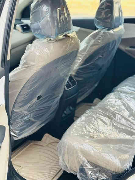 السلام عليكم
سورنتو 2019 خليجي 
 رقم بغداد 
بصمة 
كراسي كهرباء
6سلندر 
3عدسات 
مري شفط
صندوق كهربائي
3 قطع تبريد 
حساسات امامية وخلفية 
4 وضعيات قيادة 
Auto hold
بيها بارد بسيط
السعر 244 ورقة 
بغداد حي القاهره قرب تانكي الماء
الرقم ***********
