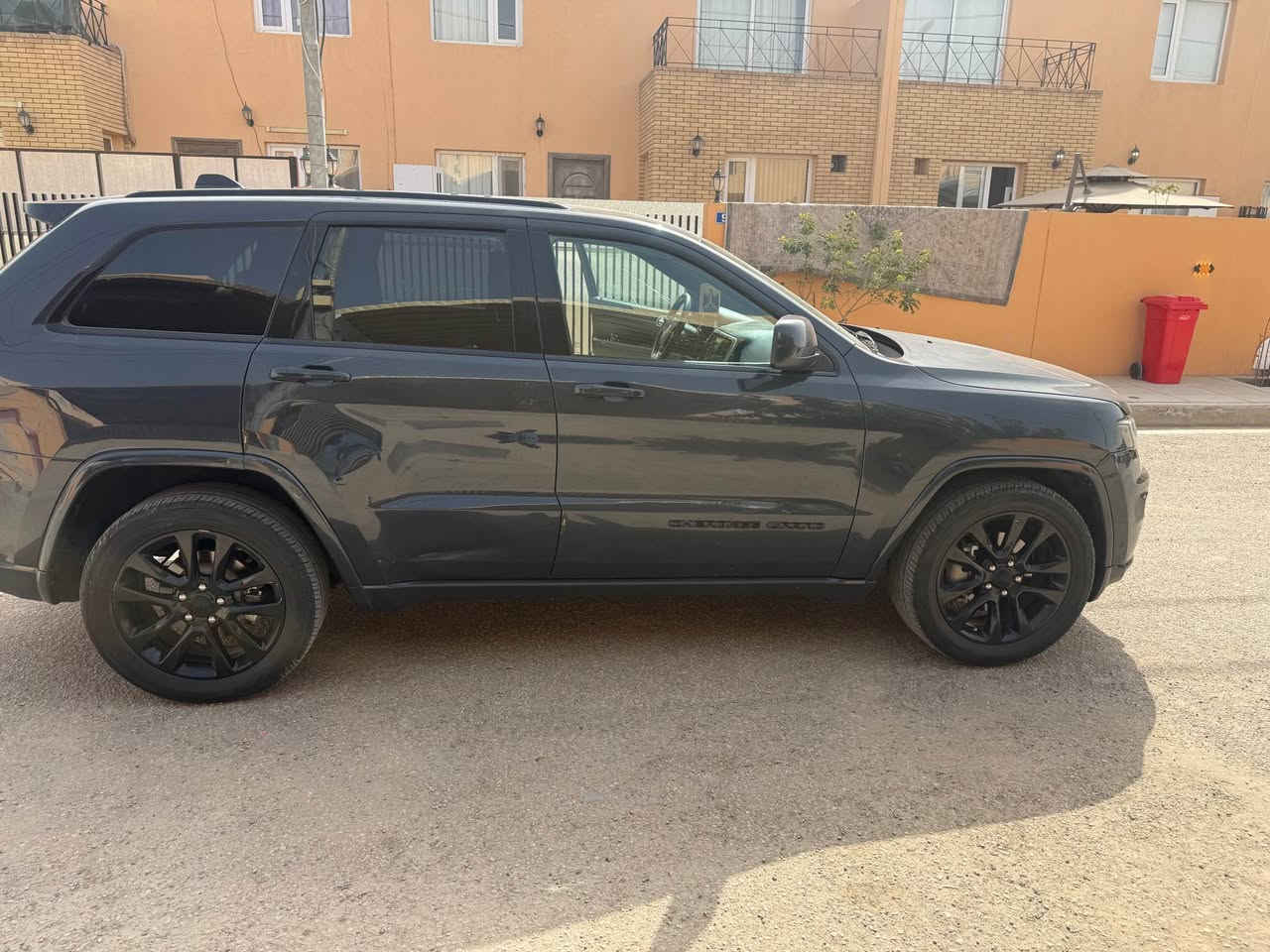 تشغيل عن بعد 
شاشة كبيرة 
صندوق كهربائي 
كشنات تدفىة 
توقف ذاتي خلفي 
محرك گير جديد Singapore


**إذا كنت صاحب هذا الإعلان وتريد حذفه لأي سبب، رجاءا أرسل رسالة إلى الدعم الفني**