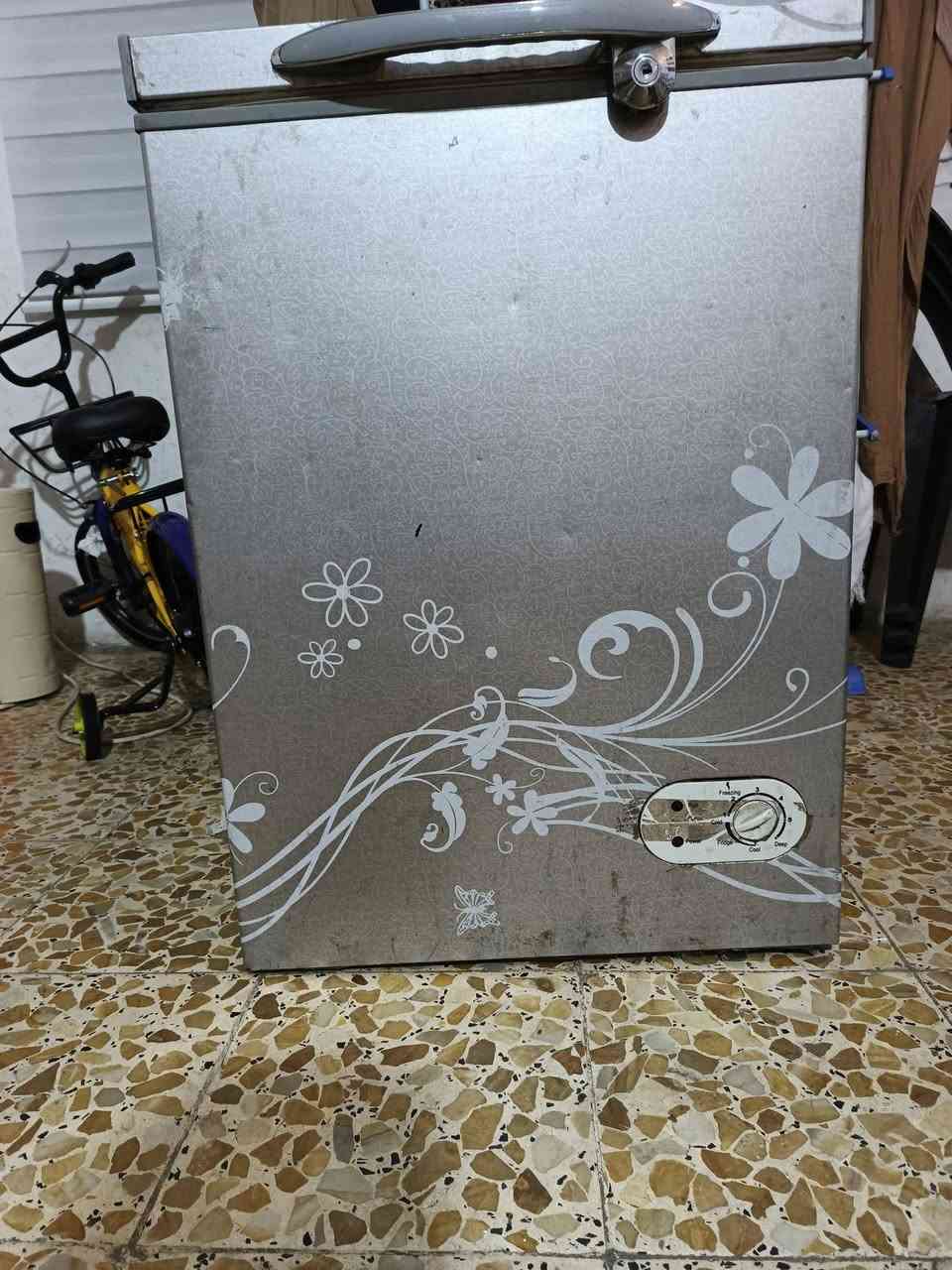 مجمده ٧٥
سرير ٢٥ 
كنتور ٧٥ 
اوتر عامودي بخاري ٤٥ 
مكاني بغداد كريعات ***********
