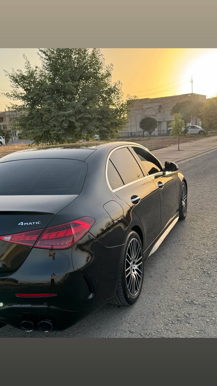 مارسدس c300
موديل 2022 لون اسود 
وارد امريكي صبغ فقط ربع بوند وربع جاملغ بدون ايرباك بدون شخوط بدون رصعات بدون دواخل 
السيارة مابيها اي نقص 
اعلى مواصفات بلمارسدس من فئة c300
حجم المحرك 2000 تيربو 
كت كامل AMG لحاية كاملة للسيارة 
دفيوزر خلفي AMG
ويل S تخم تاير جديد
فتحة سقف سلايت 
سماعات برو مستر 
كشنات كريمي بلادي
كشن السايق والسكن خزن وتدفئة 
بصمة 4 ابواب 
صندوق كهرباء 
داتا شو 
وضعيات قيادة متعددة 
داخل الوان 65لون 
رادار امامي لمنع التصادم
5 كاميرات 360 درجة 
حساسات امامية وخلفية 360 درجة 
ترحيب بعلامة المارسدس 
مرايات شفط 
ماشيه 51000 كيلو متر 
سعر310 وبيها مجال بسيط 
تواصل ***********
مكان السيارة اربيل
