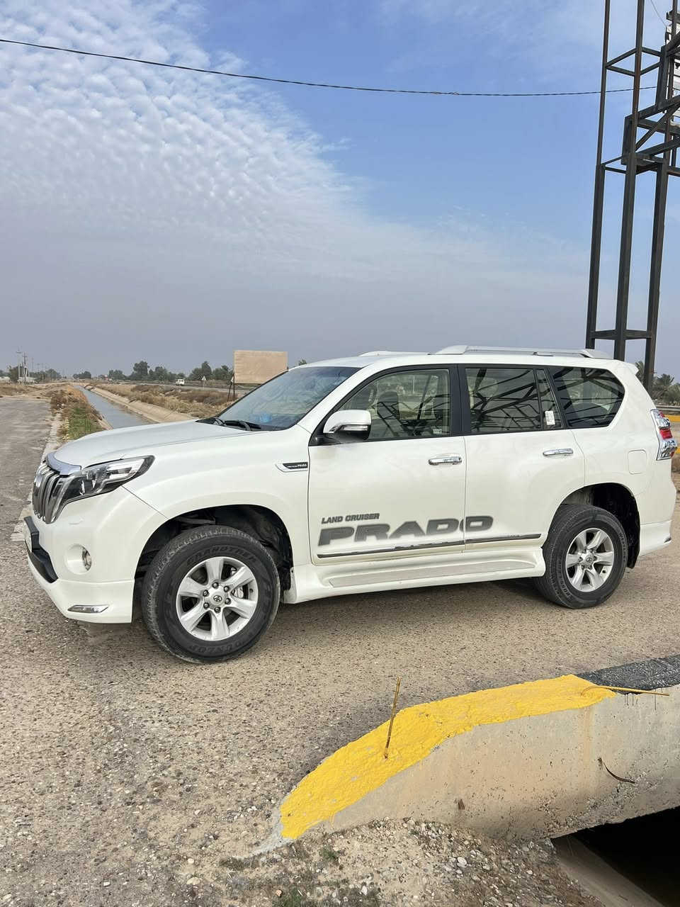 سلام عليكم اخوان برادو 2013سياره خليجي بيه صبغ موضع بل صور كلش بصيط وبارد شويه كد ثلاث أصابع بل باب السياره جديد كلش مري شفط محدث بجم 2017+زنون كلش قوي مناقصه شي خير من الله بدل كير جديد شركه 
تريد وكله تريد تحويل موجود 
عنوان ديالى خان بني سعد 
سعر 233وبيه مجال بصيط 
***********
